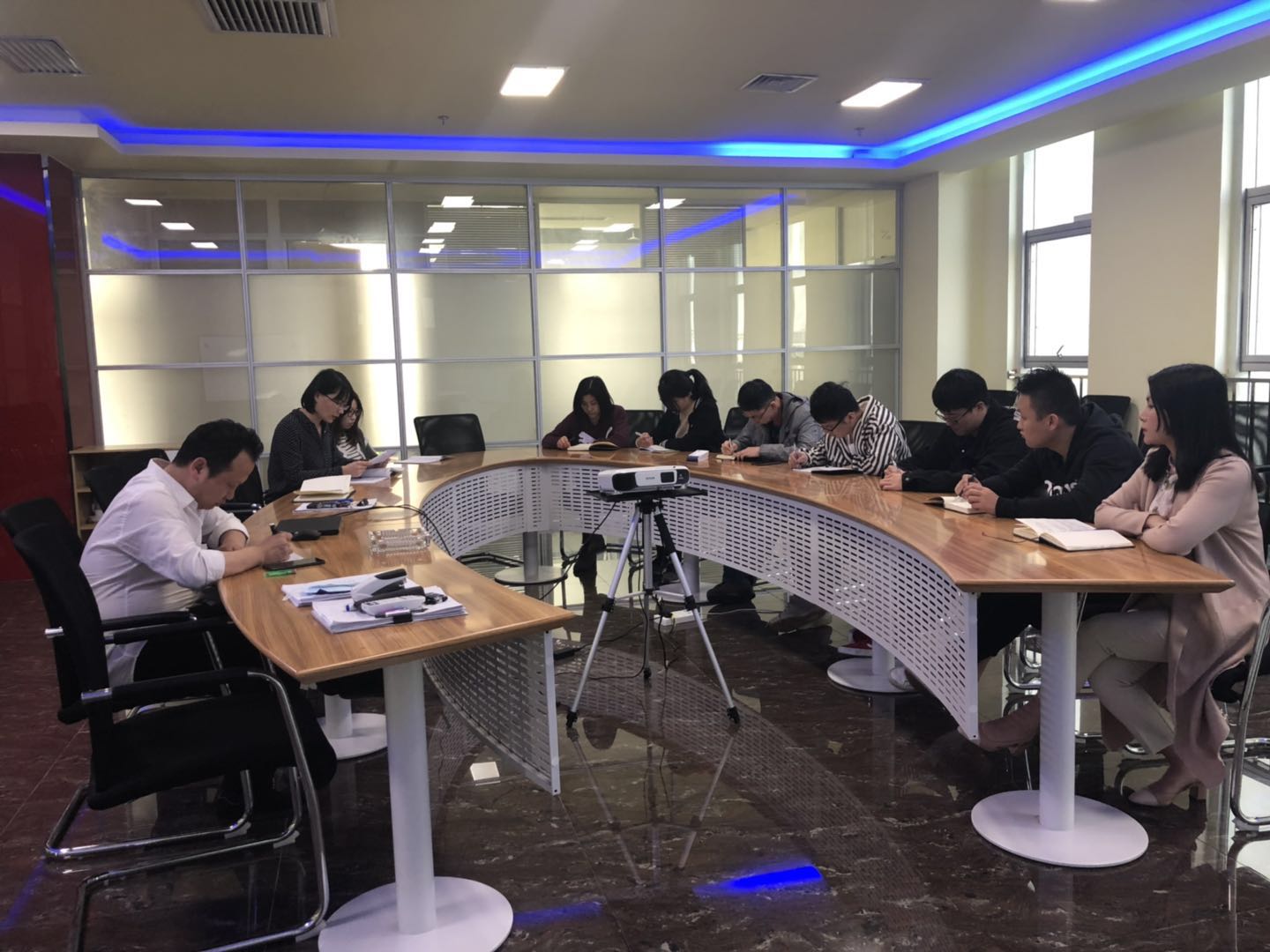 20190411通訊稿-研究院公司組織學習“三秦楷模”先進事跡.jpg