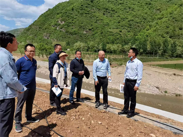 20220517省生態環境廳土壤處赴我司承擔的寶雞市鳳縣歷史遺留涉重廢渣污染治理項目調研圖片1.jpg
