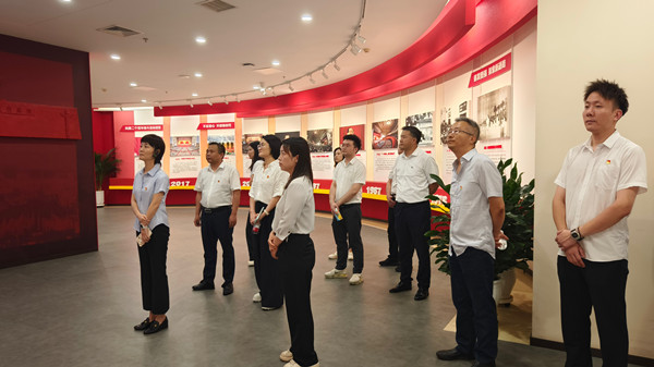 中圣環境公司組織參觀西安市警示教育基地2_副本.jpg