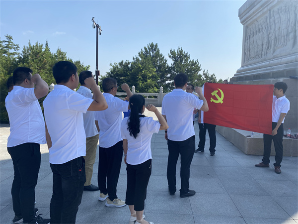 7.11（姚普）秦楓公司黨支部組織黨員赴照金陜甘邊革命根據(jù)地紀念館開展 “傳承紅色基因，重溫崢嶸歲月”主題黨日活動.jpg